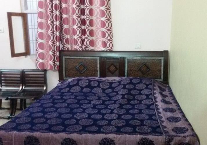 Hotel Alpine Inn, Lucknow 3